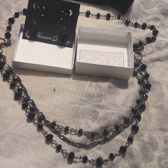 Premier Designs necklace and earring set - Picture 2 of 4